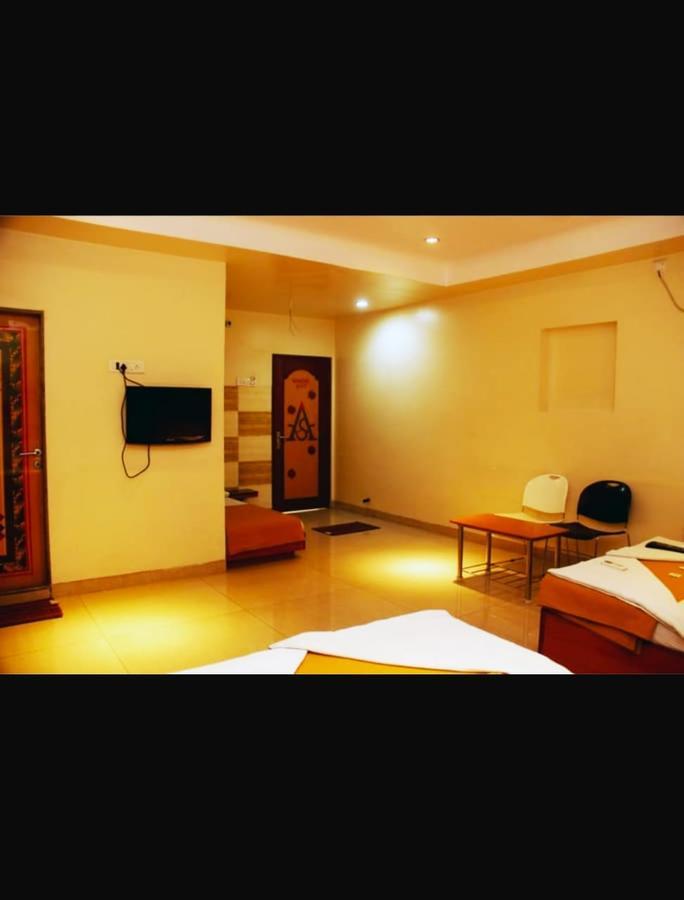 Hotel Apple Sai Residency Shirdi Exteriör bild